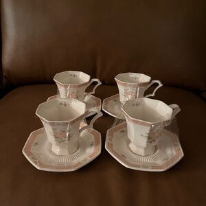 Vintage Nikko China Cameo Rose Octogonal Tea Cup & Saucer. Set of 4